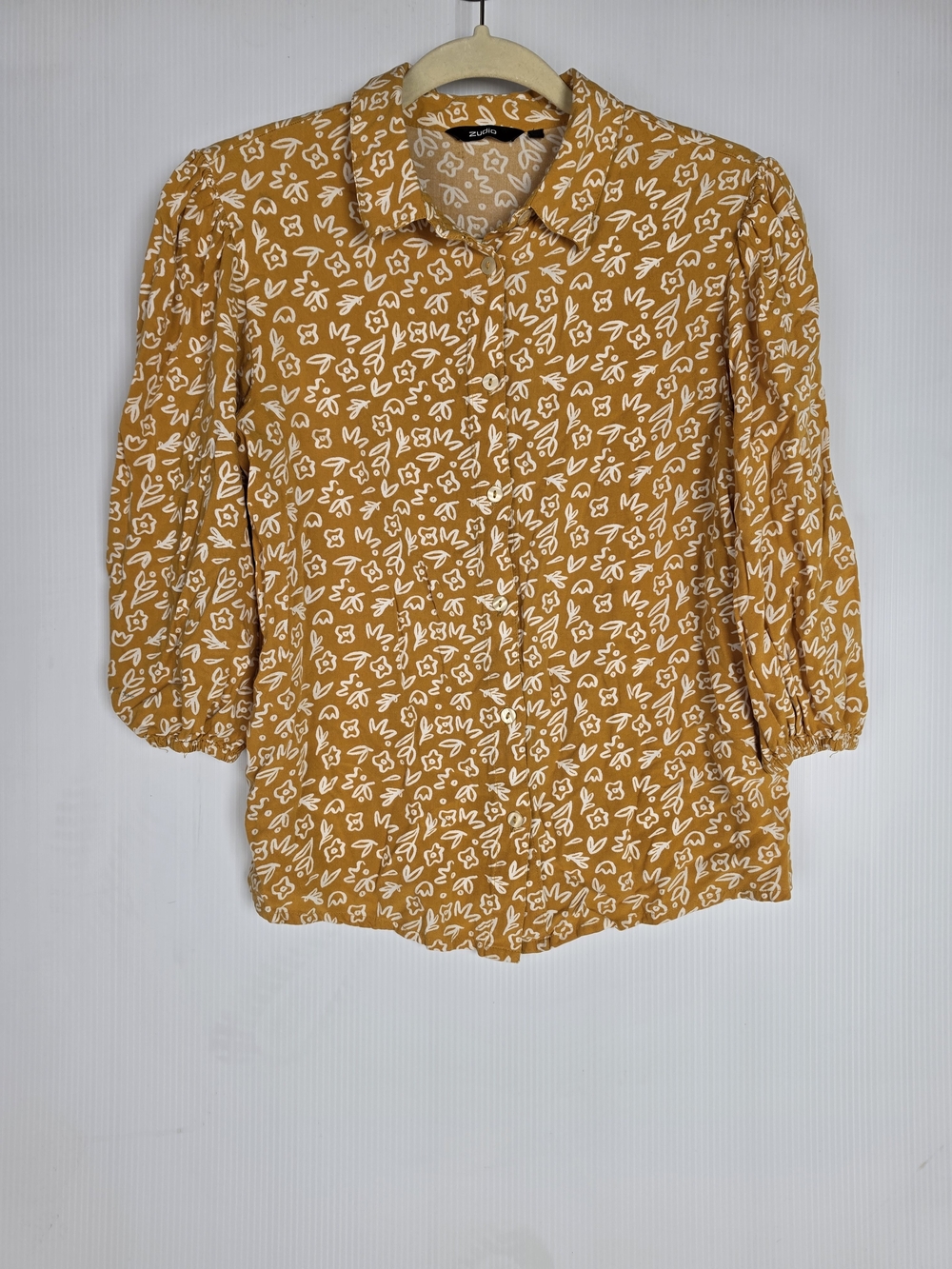 Relaxed Mustard Floral Button-Front Blouse By Zudio Size S